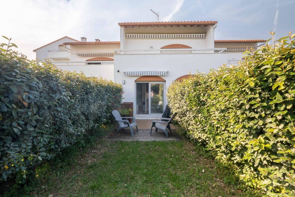 Balcony/Terrace, Garden view