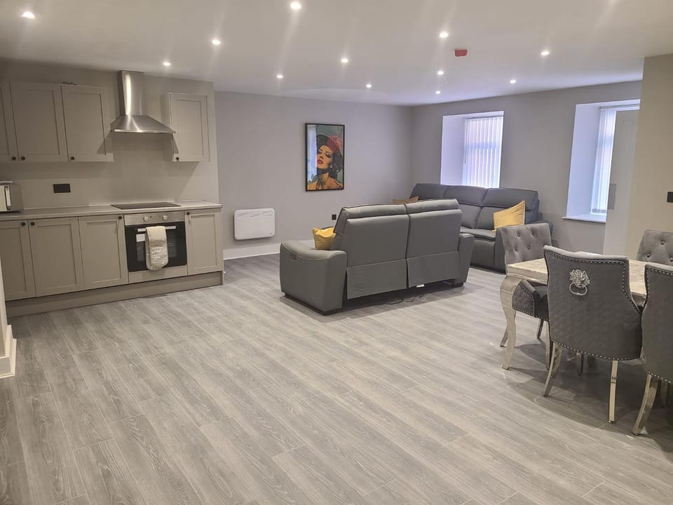 Kitchen or kitchenette, Living room, Dining area