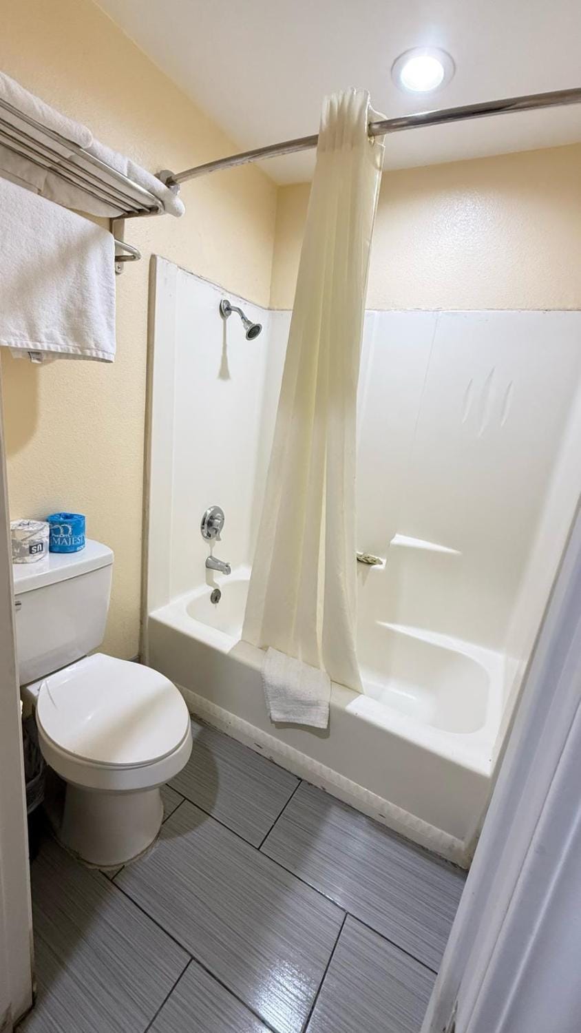 Citrus Inn & Suites Hotel in Porterville