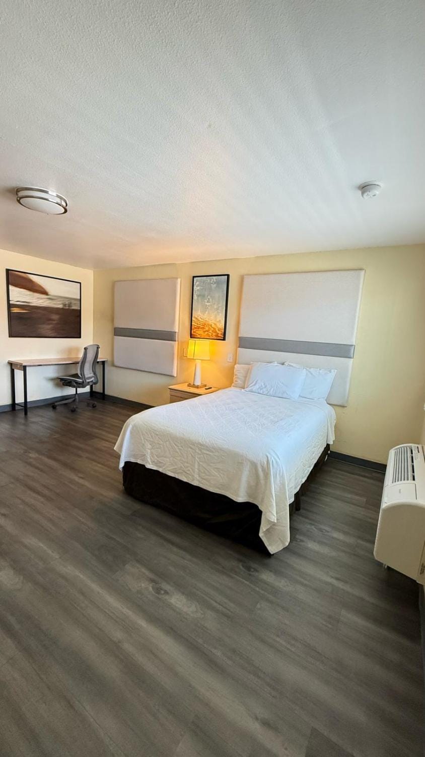 Citrus Inn & Suites Hotel in Porterville