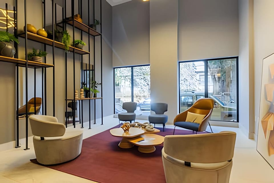 Communal lounge/ TV room