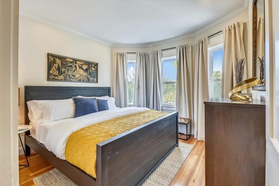 Stylish Boston Renovation Near T House in Roslindale