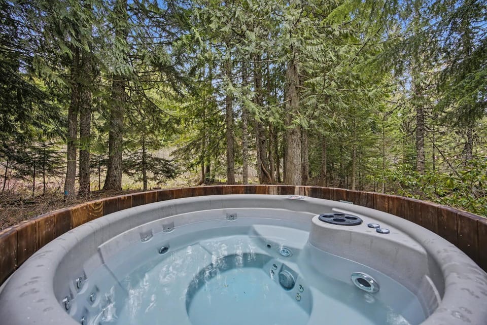 Holzhutte - Mid-century alpine retreat - Hot tub House in Clackamas County