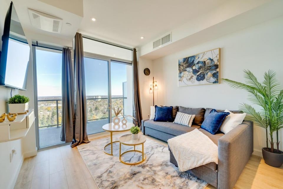 Modern Penthouse in Central KW Apartment in Waterloo