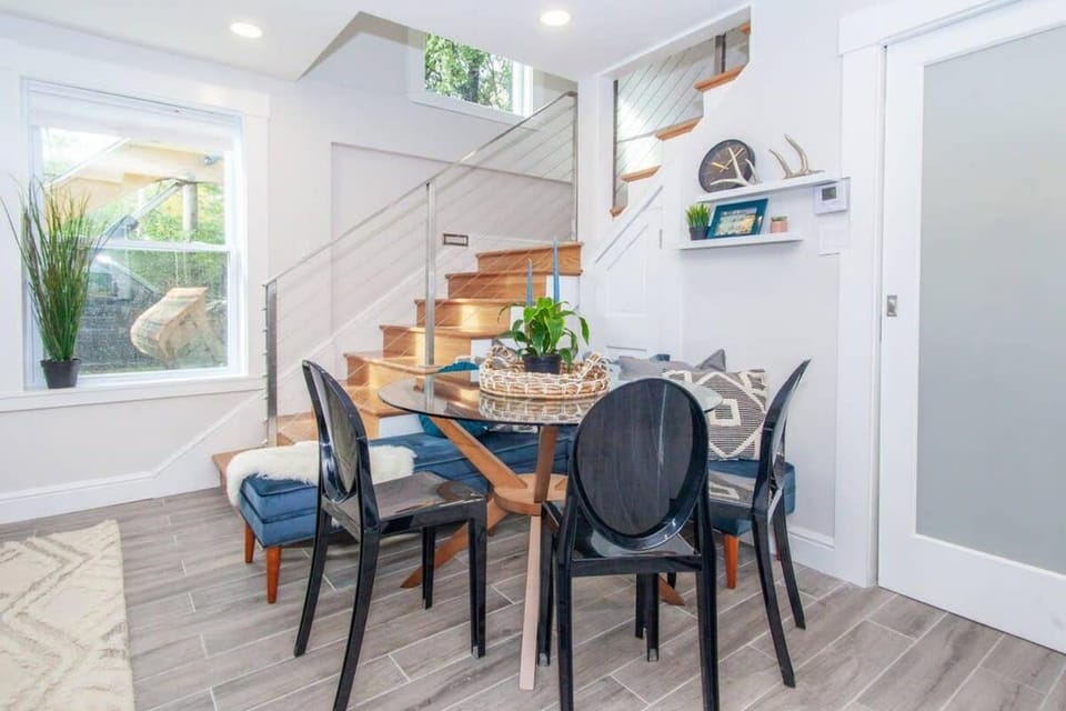 Cozy Duplex Near T House in Boston