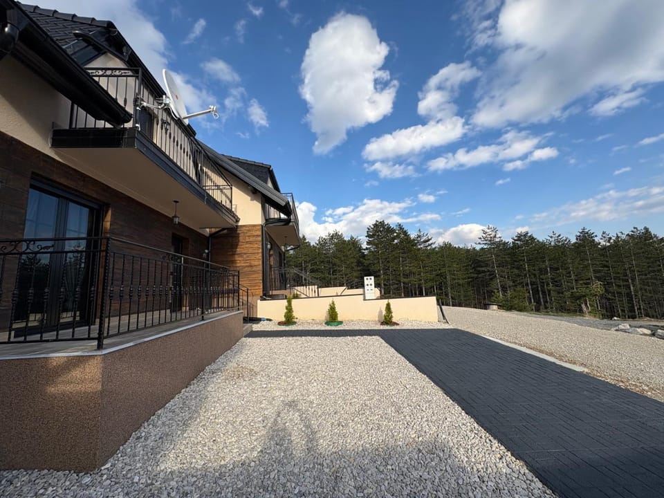 Zlatiborski Čardak - Chardak House Zlatibor House in Zlatibor