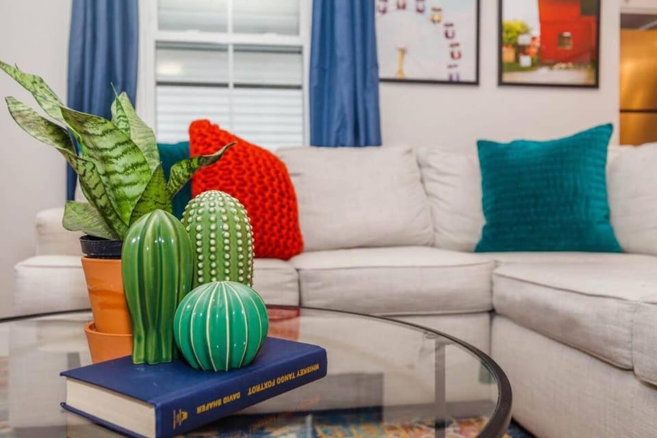 Charming Boston Home Near T House in Boston