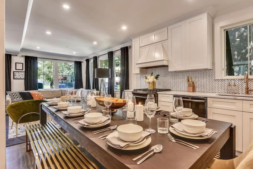 Luxe Boston Condo Near T House in Jamaica Plain