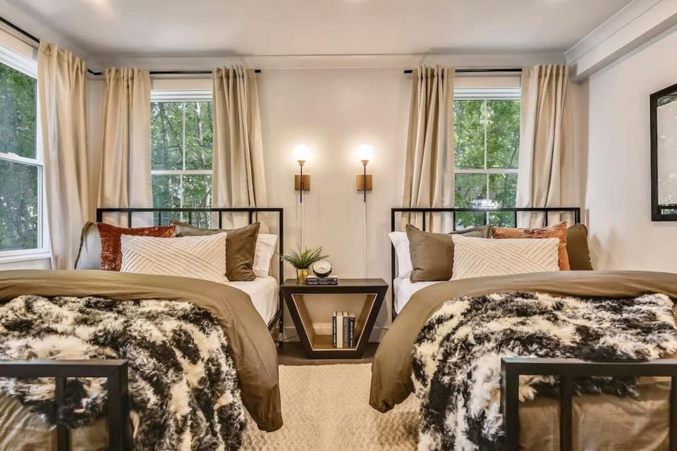 Luxe Boston Condo Near T House in Jamaica Plain