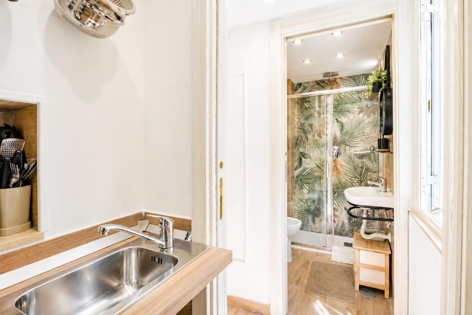 Shower, Bathroom, kitchen