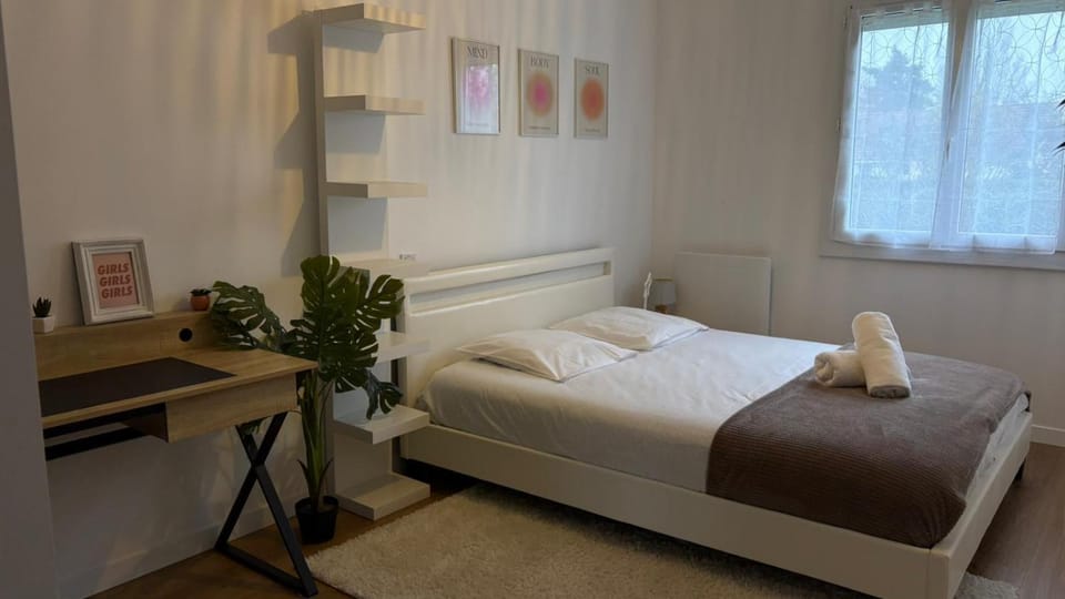 Maison 3 chambres 6 pers proche circuit des 24 heures du Mans avec possibilité de billet accès circuit House in Pays de la Loire