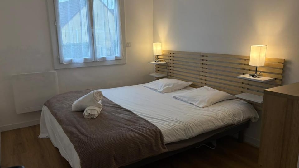 Maison 3 chambres 6 pers proche circuit des 24 heures du Mans avec possibilité de billet accès circuit House in Pays de la Loire