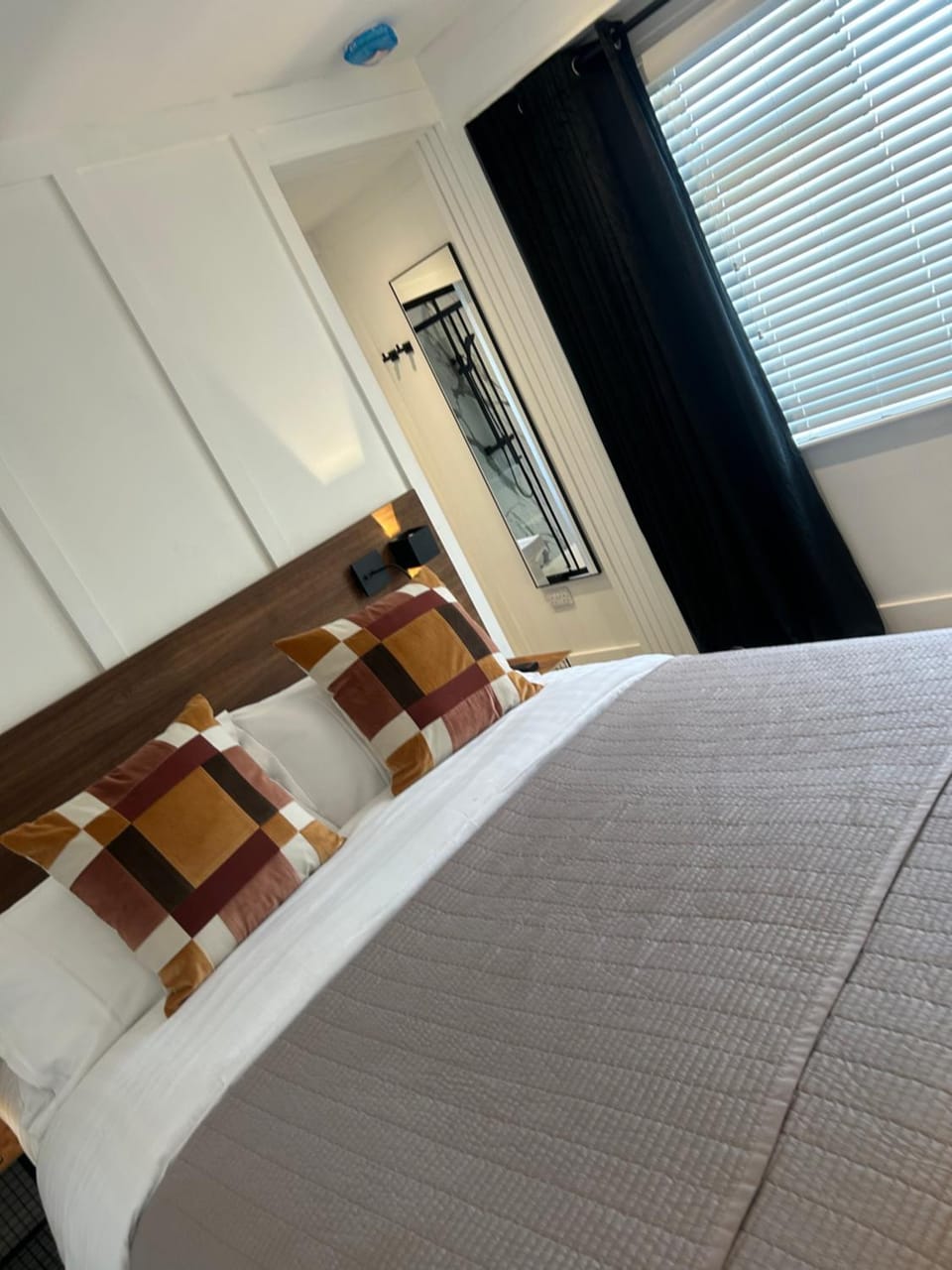 Bromielaw Room Only Accommodation Bed and Breakfast in Seahouses