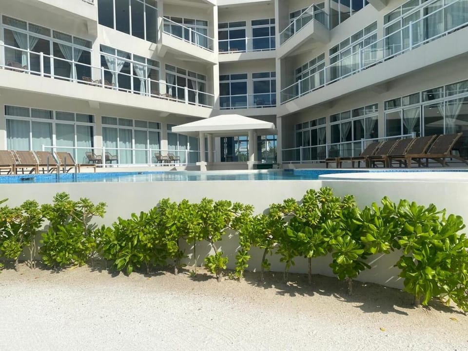Styles Beach 2C - Ocean View Luxury Condo w/ Pool Apartment in Corozal District