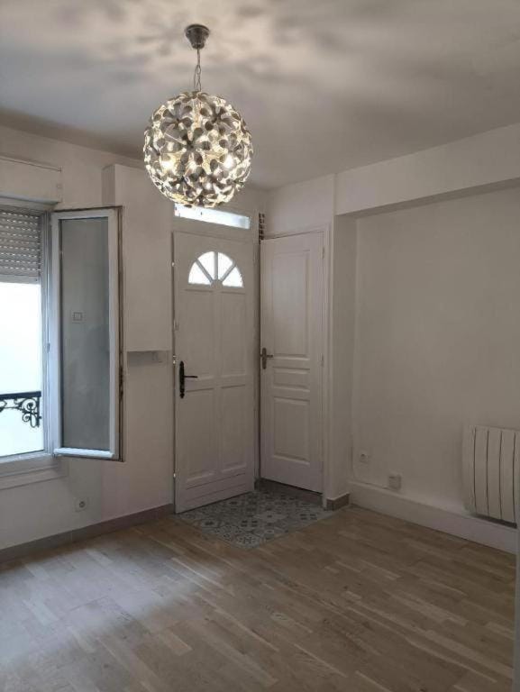 Modern Studio Apartment in Paris