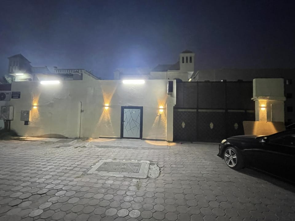 Garden Villa 4, Ajman Bed and Breakfast in Ajman