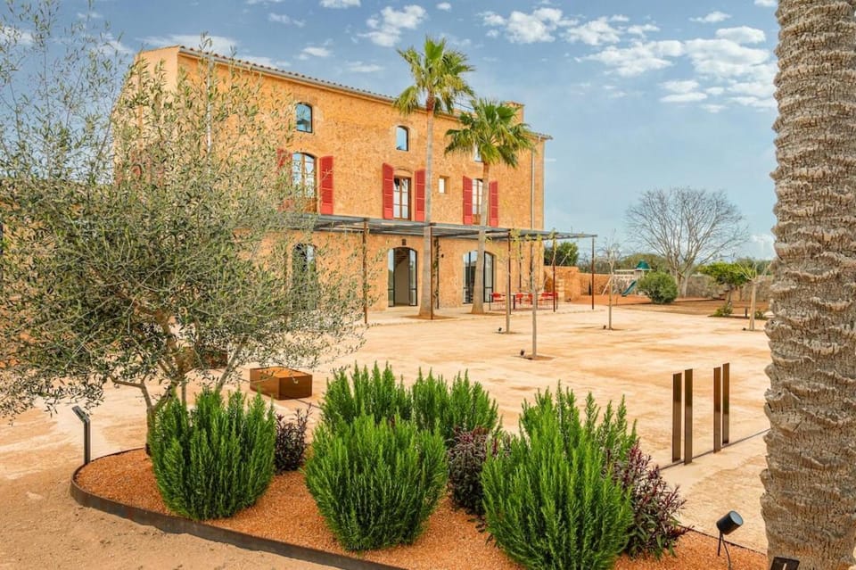 A unique experience in the heart of Mallorca by Renthousing Villa in Raiguer