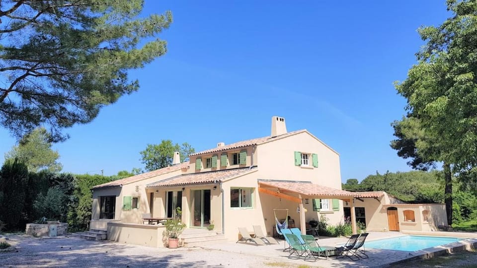 House sleeps 12, 7 bedrooms, pool Villa in Aix-en-Provence