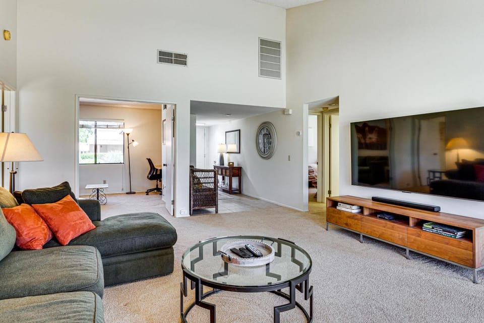 Golfer's Haven! Palm Desert Escape w/ Pool Access House in Palm Desert