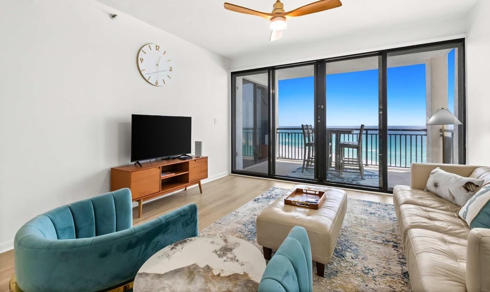 Fully remodeled ocean front condo with views pool House in Pensacola Beach