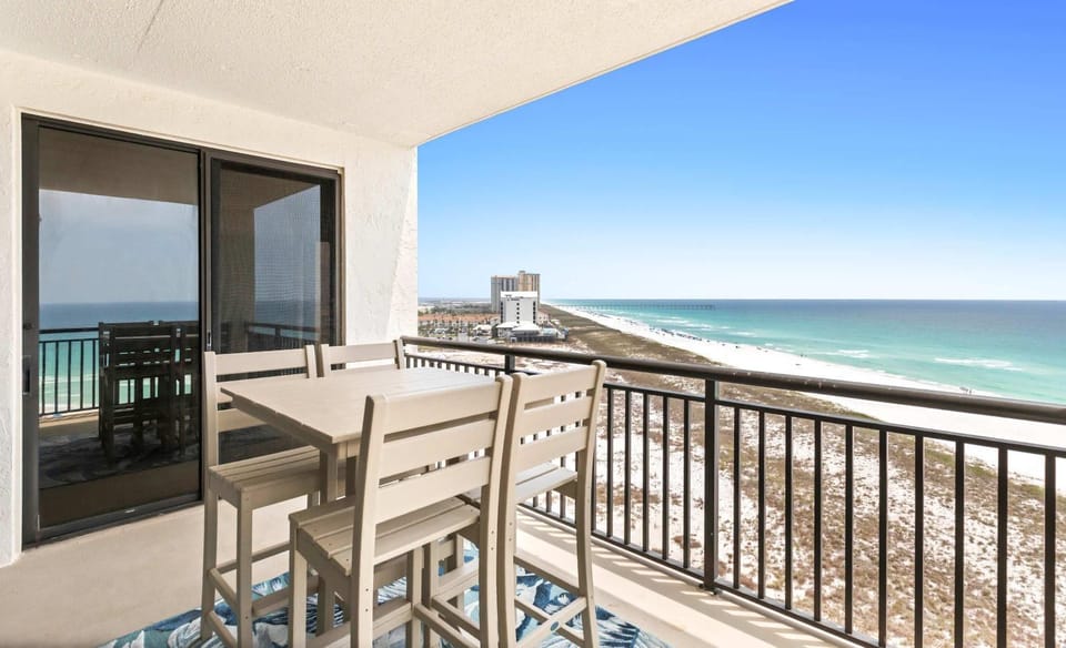 Fully remodeled ocean front condo with views pool House in Pensacola Beach
