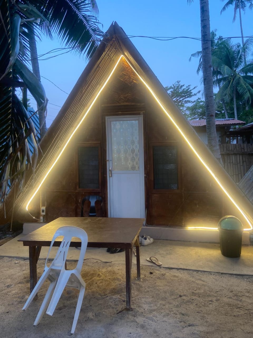 Sea Breeze Lodge Villa in Siquijor