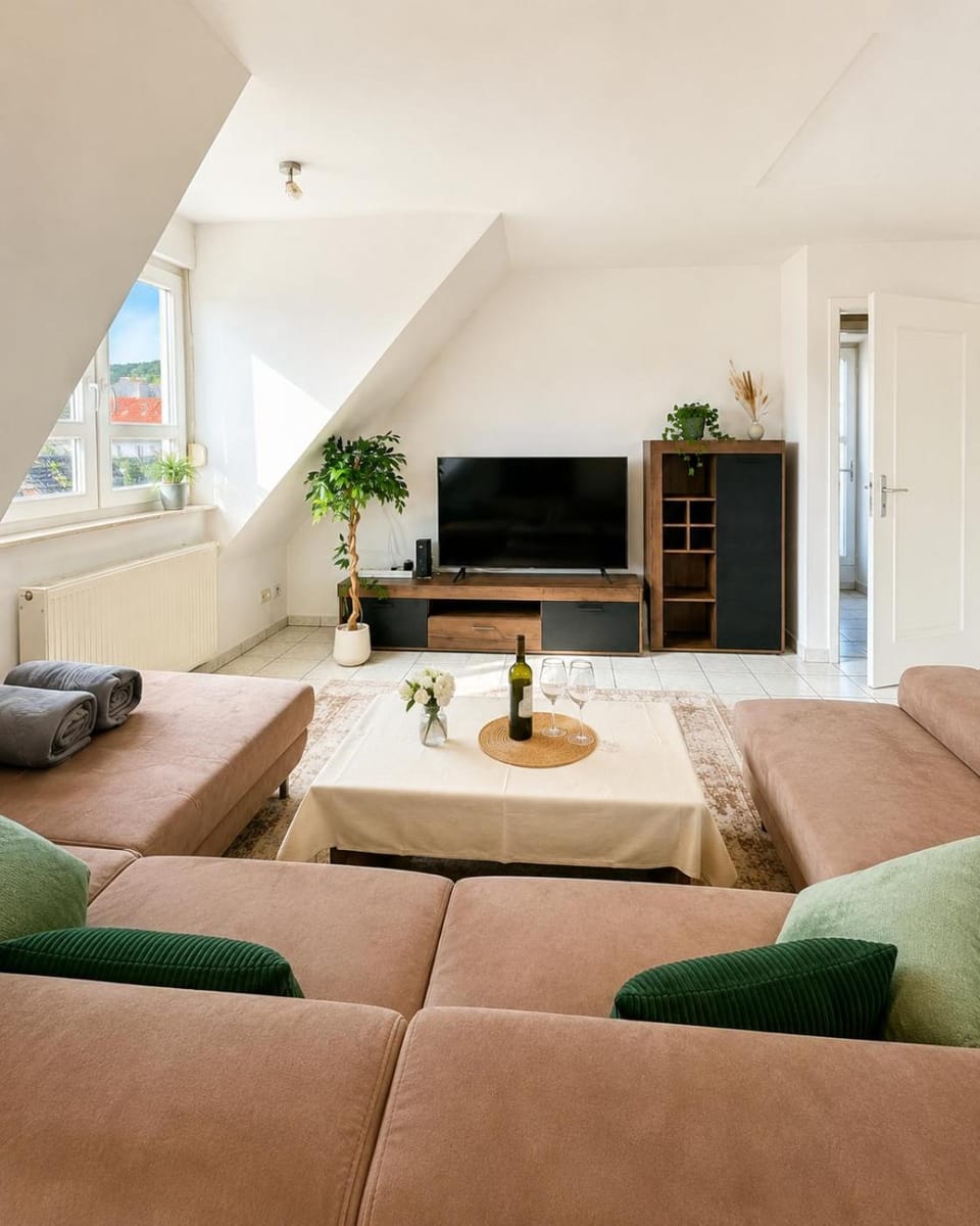 Velmora Boutique Suites Rheingau - Balkon & Grill Apartment in Oestrich-Winkel