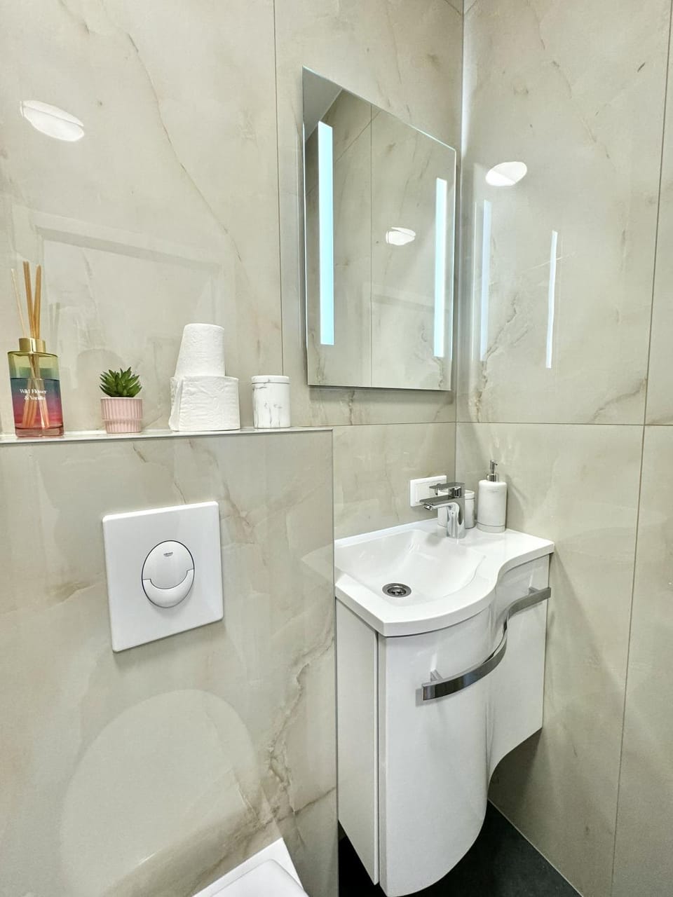 Central Apartment in Elberfeld City View for 4 Guests Apartment in Wuppertal