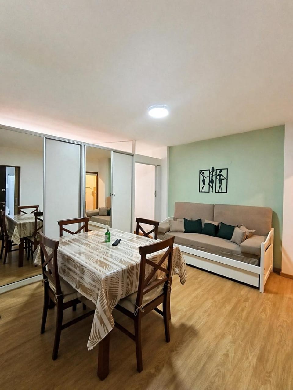 Living room, Dining area