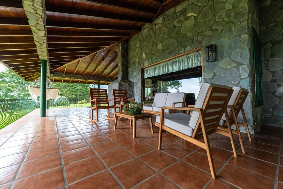 Boquete Volcano View Retreat La Piedra del Gallo Chalet in Boquete