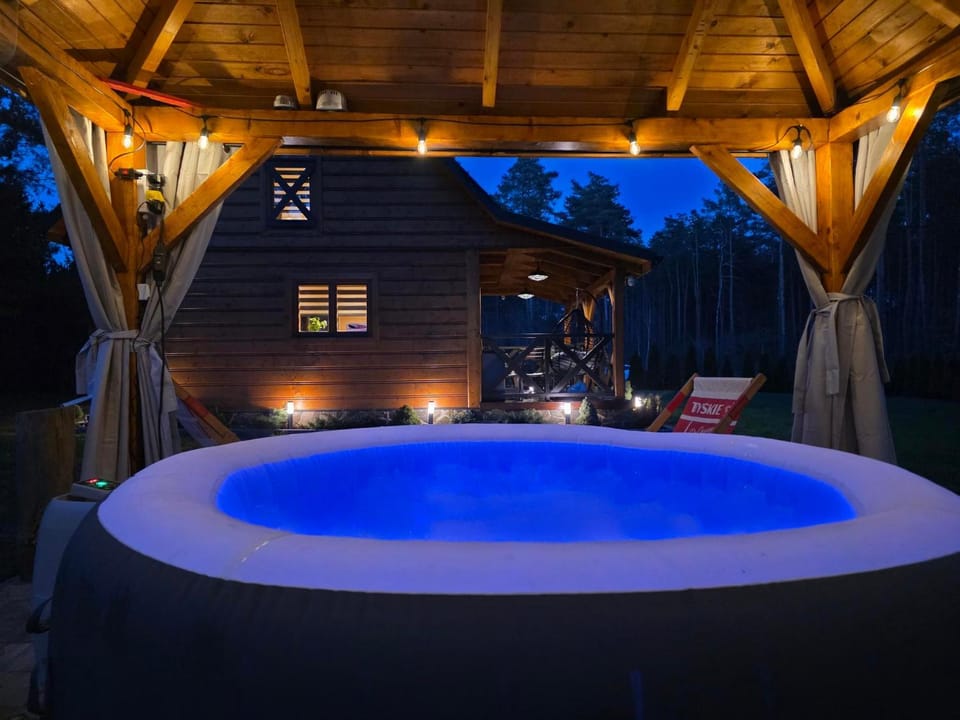 Zacisze na Jurze - Leśny Domek z kominkiem i jacuzzi House in Poland