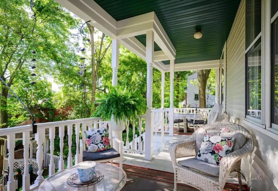 Avery House Bed & Breakfast Bed and Breakfast in Galena