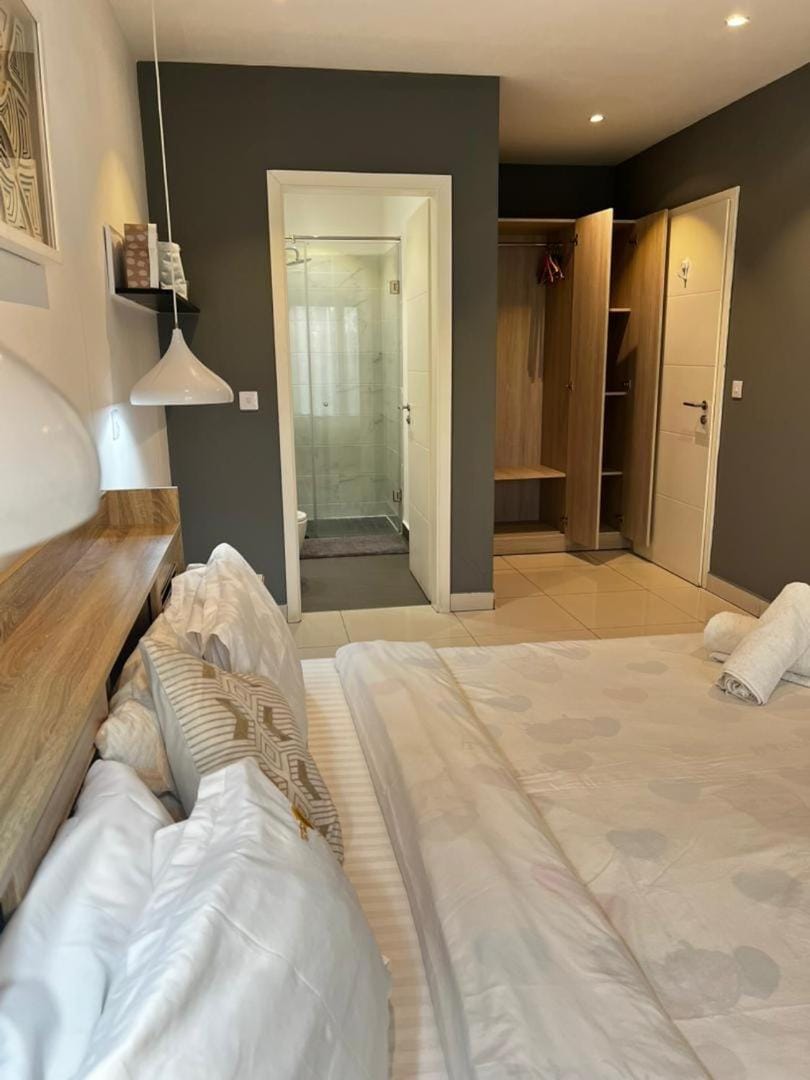 Chrom Loxwood luxury 1 bedroom Apartment in Accra