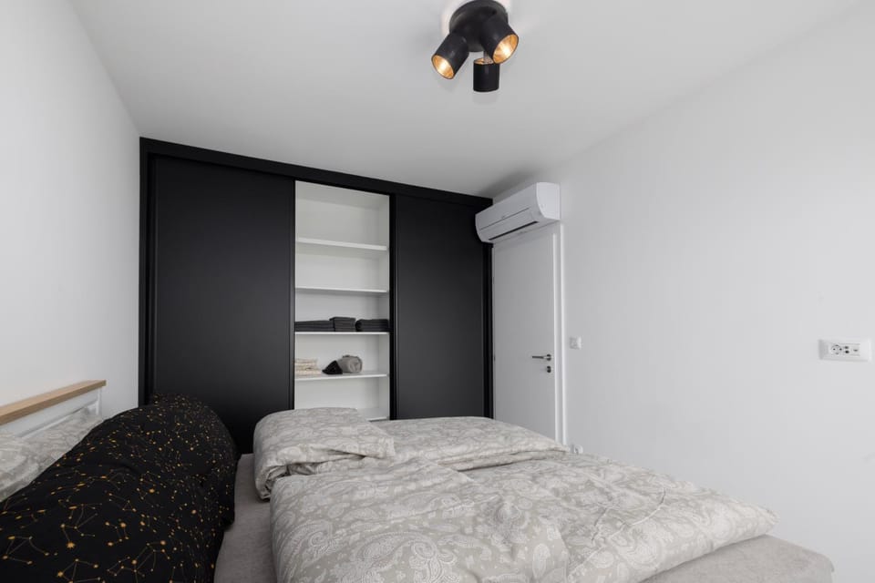 JD Black Pearl Apartment Apartment in Makarska