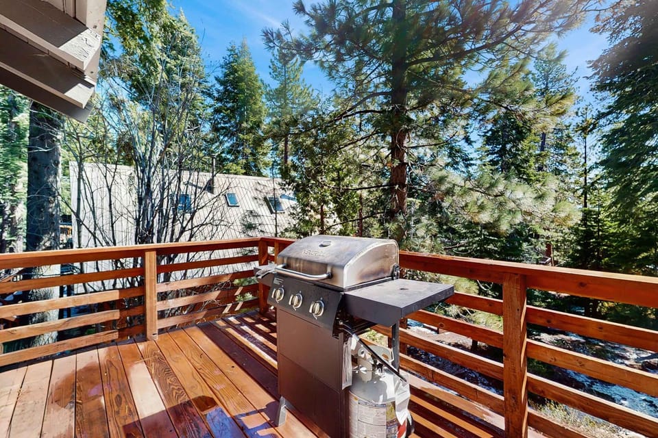 Hilltop Tahoe Retreat House in Lake Tahoe