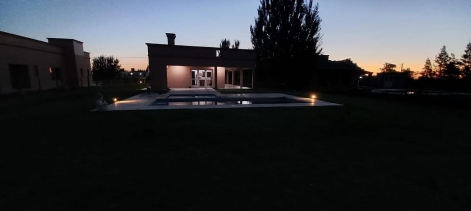 Naturaleza de uribe House in Buenos Aires Province