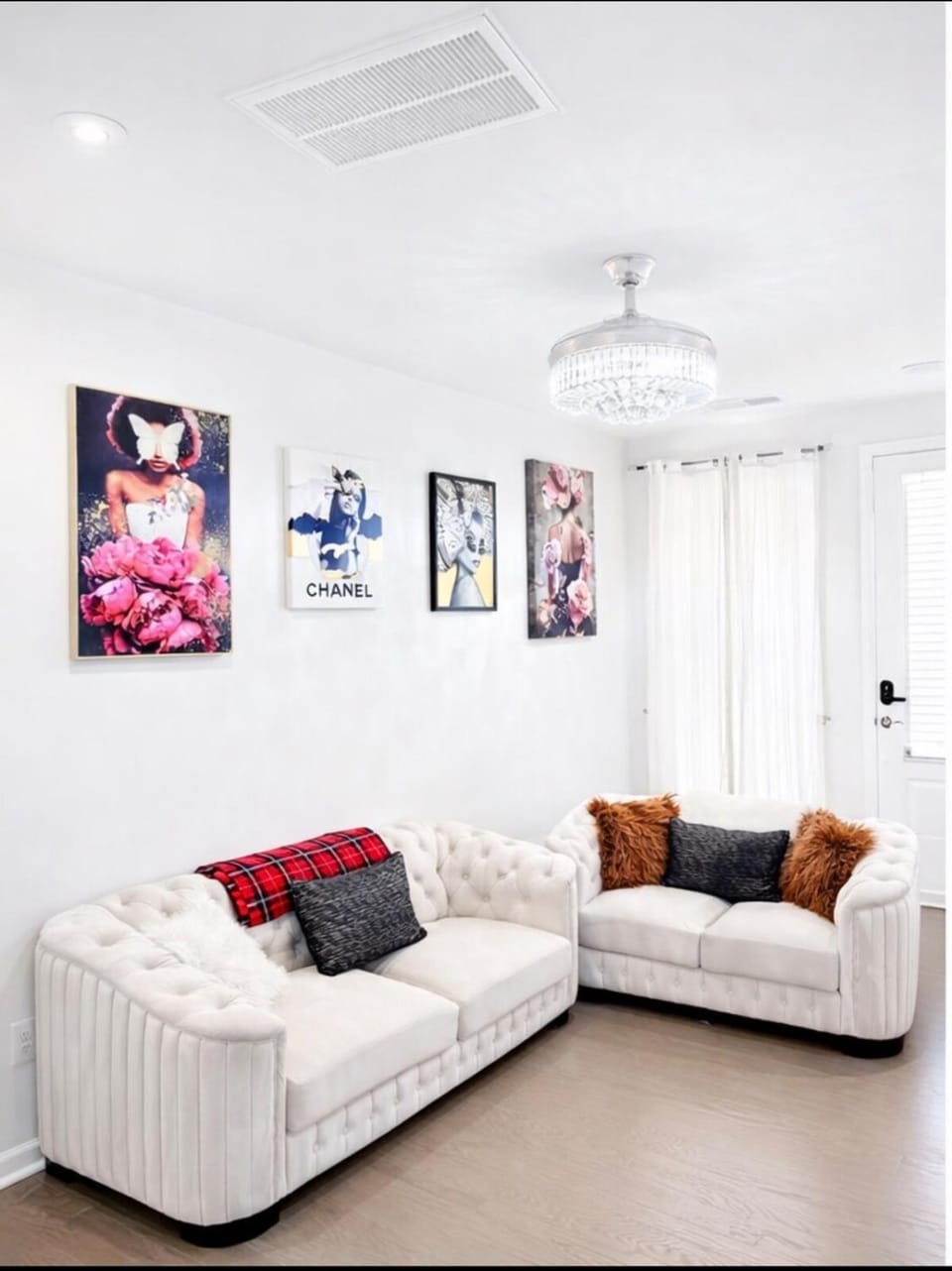 Modern Town House Close To Uptown House in Huntersville