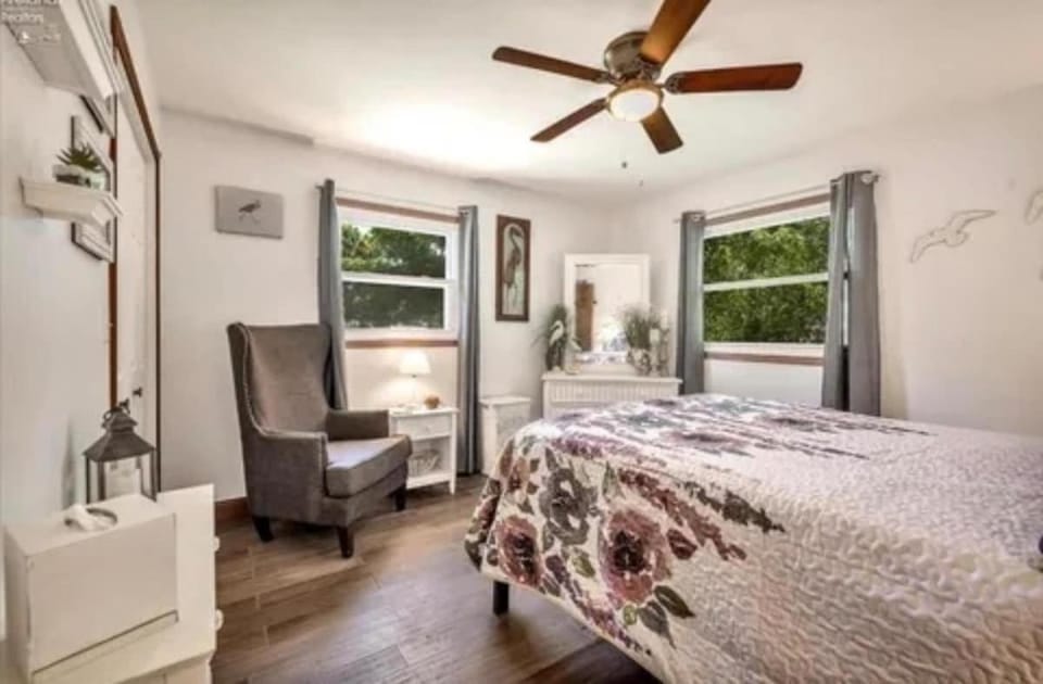 Port Clinton Getaway FamilyFriendly Home Near Lake House in Port Clinton