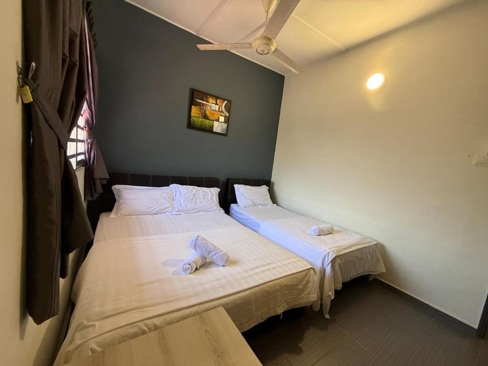 Ipoh Garden 4BR 10Pax House in Ipoh