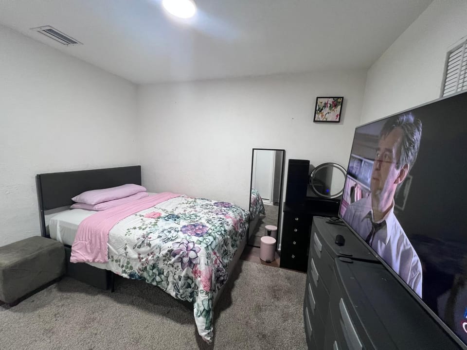 Room near Downtown Apartment in Fort Lauderdale