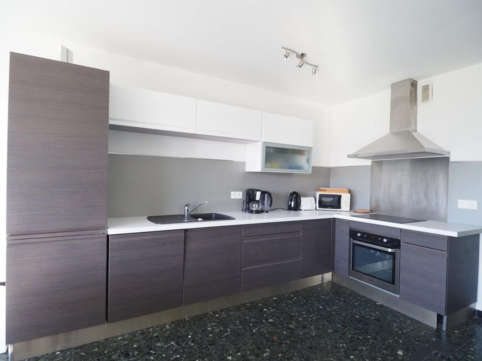 Appartement avec vue mer, parking - 6 pers. - FR-1-874-29 Apartment in Le Grau-du-Roi