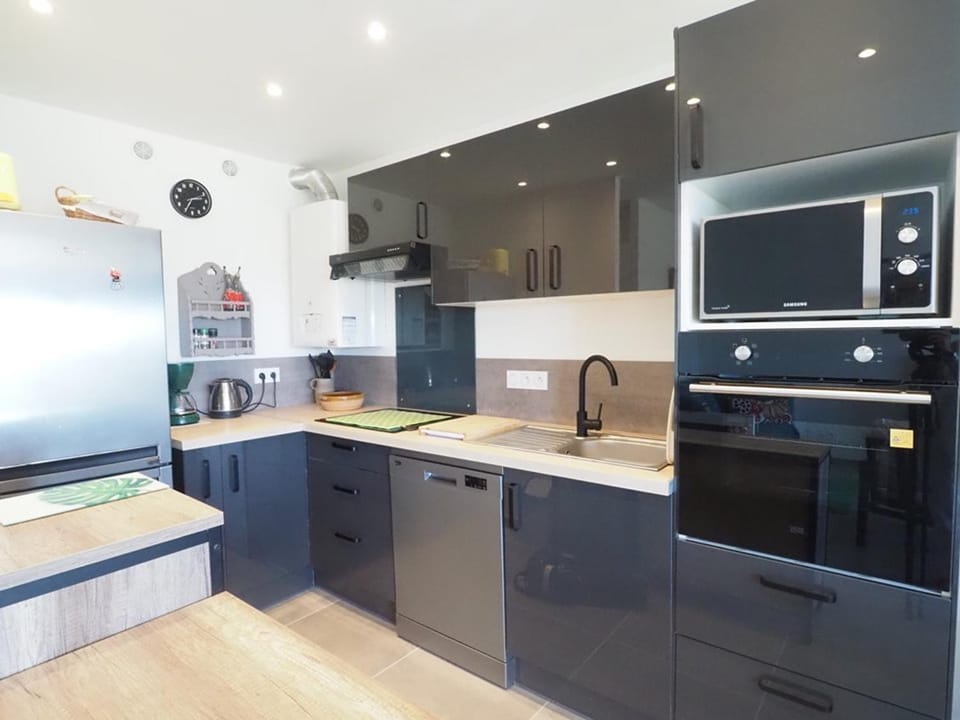 Appartement climatisé, parking, vue mer - 6 pers. - FR-1-874-43 Apartment in Le Grau-du-Roi