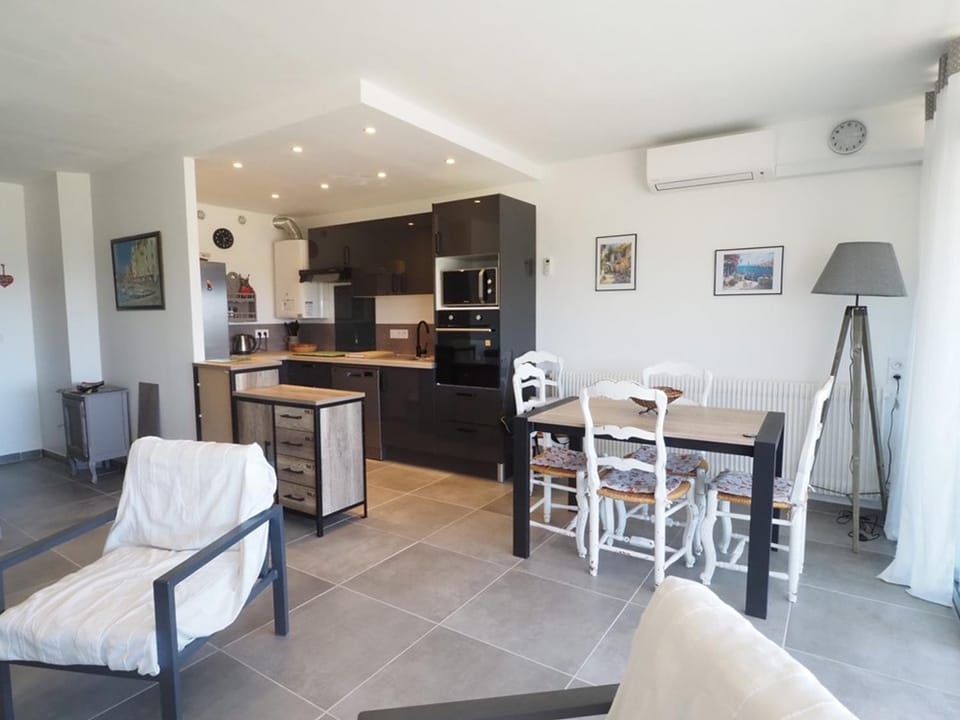Appartement climatisé, parking, vue mer - 6 pers. - FR-1-874-43 Apartment in Le Grau-du-Roi