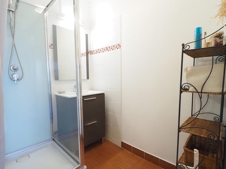 Appartement avec piscine - 4 pers. - FR-1-874-61 Apartment in Le Grau-du-Roi