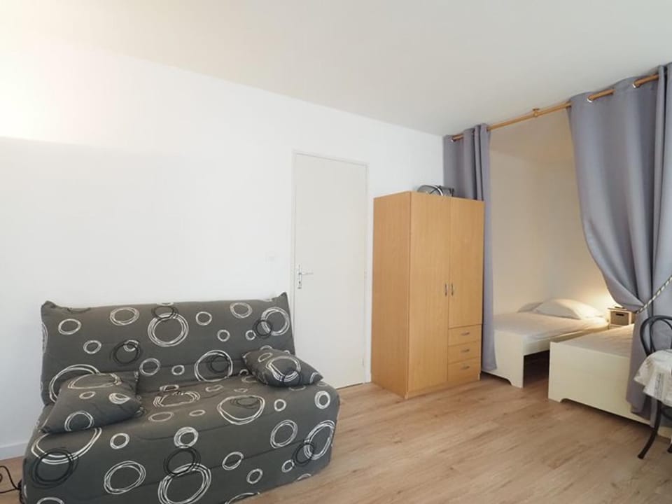 Studio spacieux en centre-ville - 4 pers. - FR-1-874-76 Apartment in La Grande-Motte