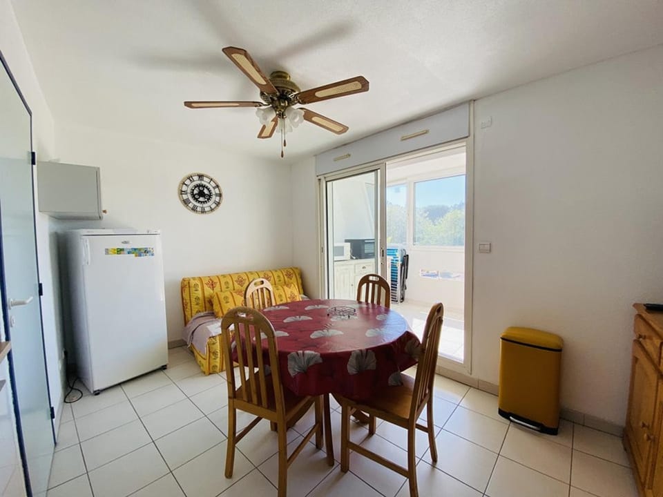 T3 lumineux proche plage, climatisation - FR-1-874-77 Apartment in La Grande-Motte