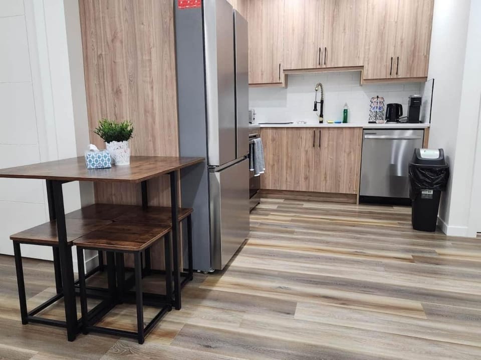 Kitchen or kitchenette, Dining area, dishwasher, oven, stove, toaster