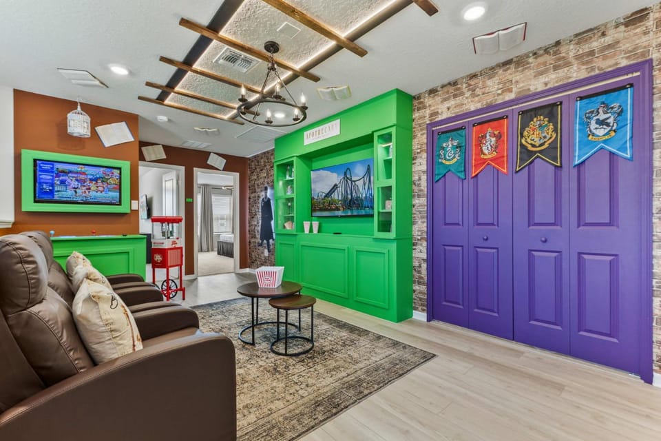 5BR End-Unit w Pool Themed Rooms & GameLoft 16225 House in Four Corners