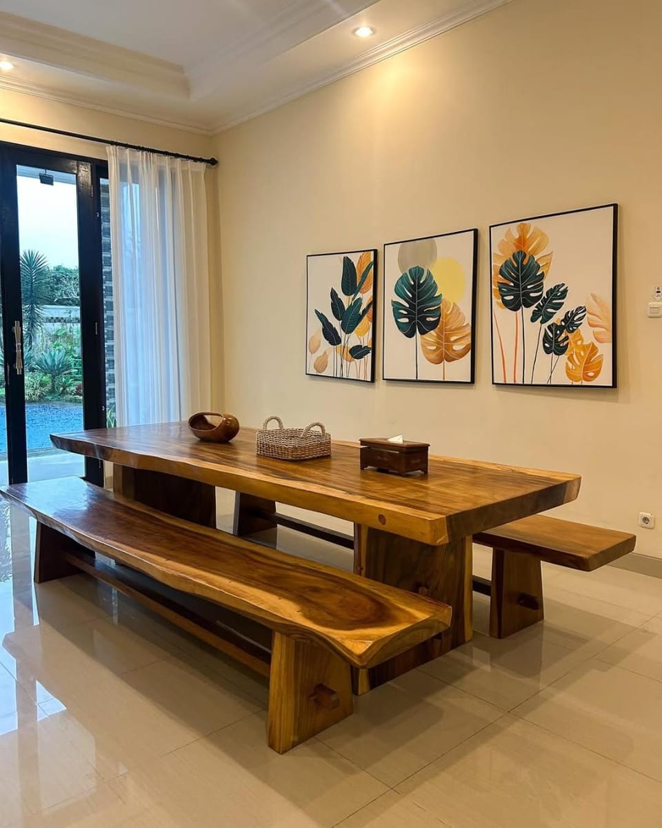Living room, Decorative detail, Seating area, Dining area
