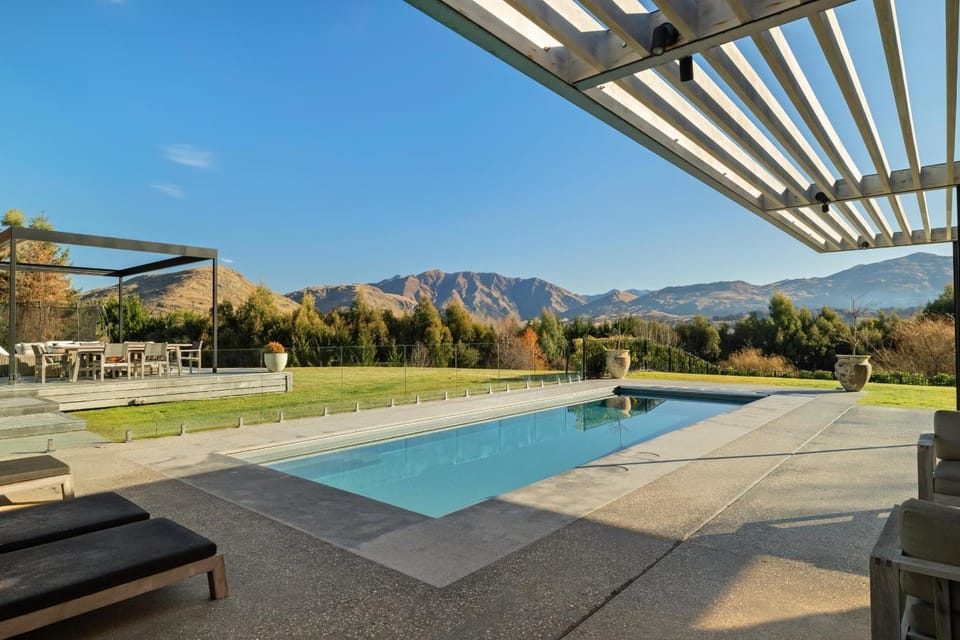 Property building, Swimming pool